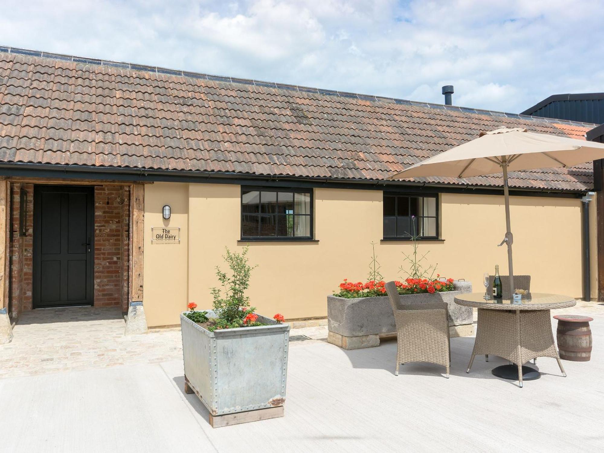 The Old Dairy-Ukc2112 Villa Royal Wootton Bassett Bagian luar foto